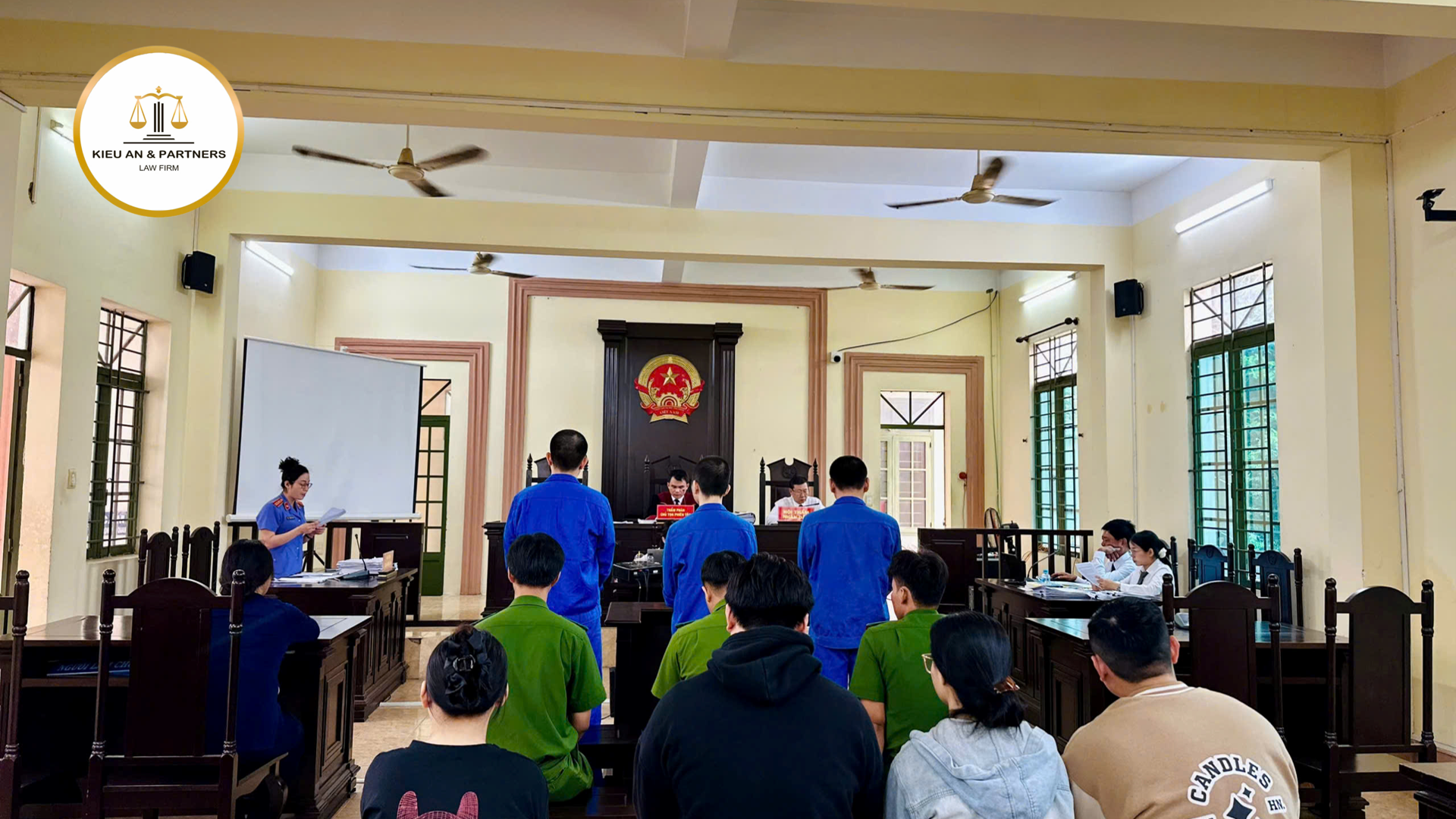 Luat su tranh tung tai Toa an - trong tai thuong mai kieu an lawfirm 0987804739